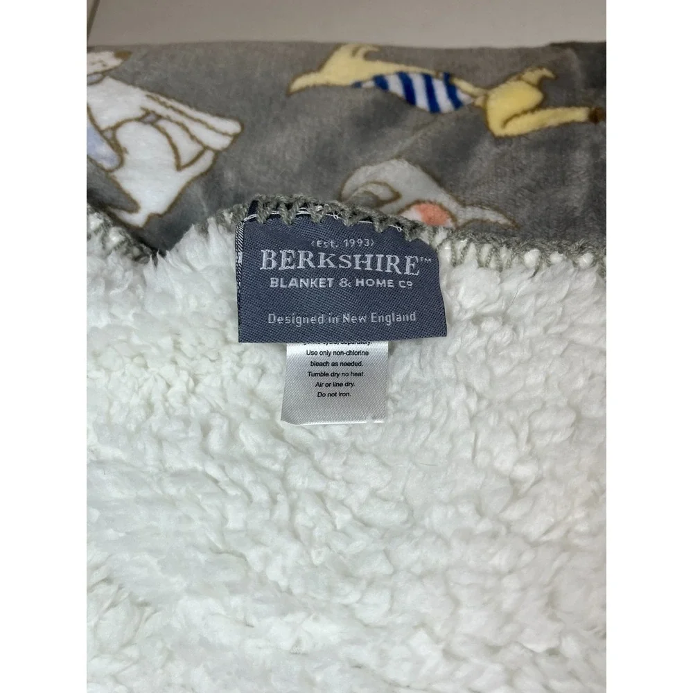 Berkshire Opulence Plush Pet Throw Blanket Dogs with Sweaters 50″×60″ NWT New